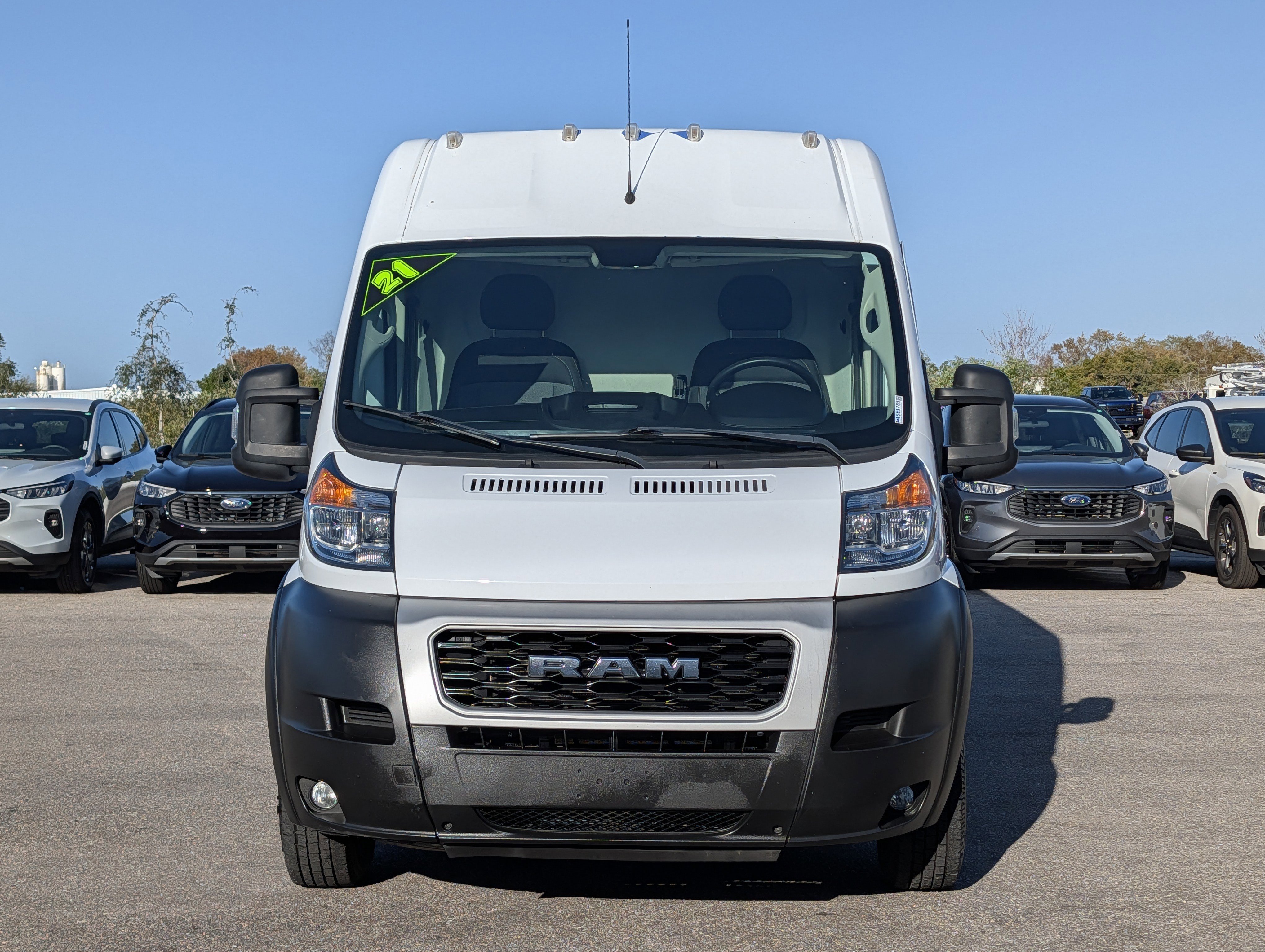 Used 2021 RAM ProMaster 2500 w/ Convenience Group FWD image 8