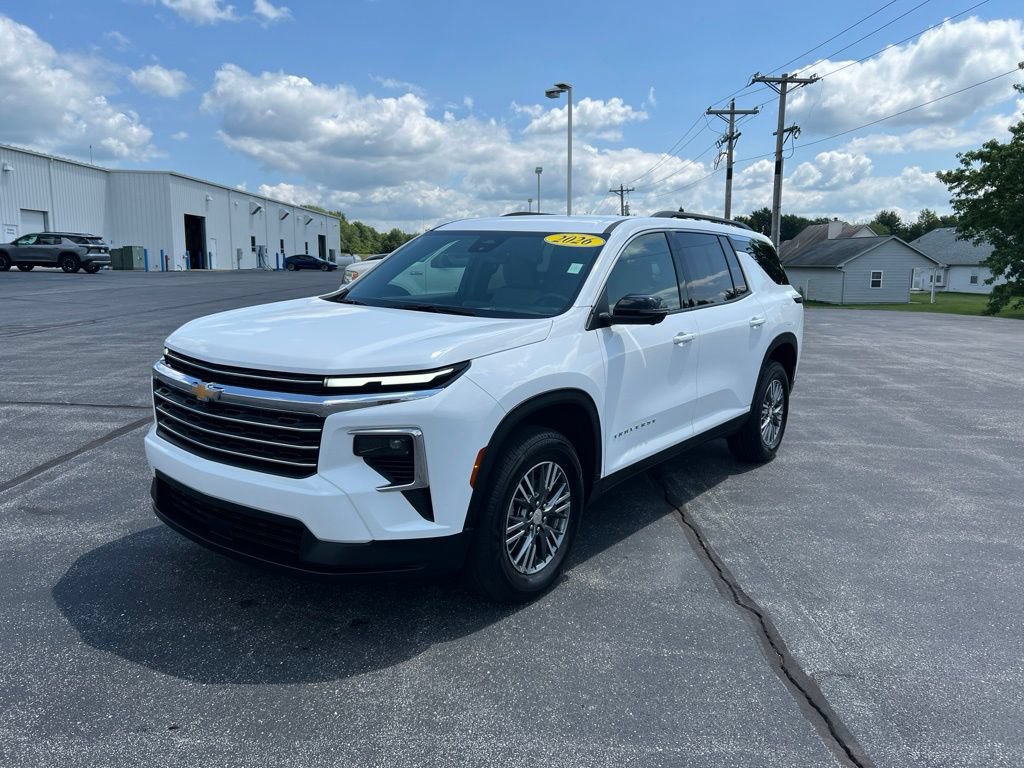 Used 2026 Chevrolet Traverse LT w/ Driver Confidence Package FWD image 3