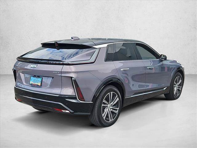 Used 2025 Cadillac Lyriq Luxury w/ LPO, Floor Liner Package RWD image 5