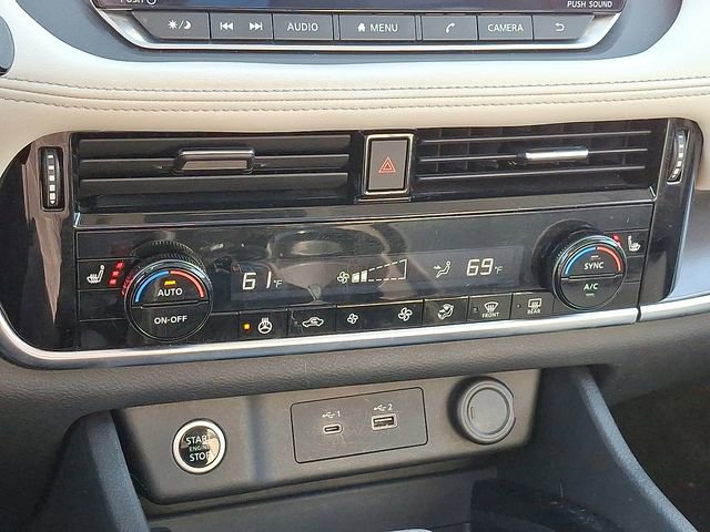 Used 2021 Nissan Rogue SV w/ Premium Package image 19