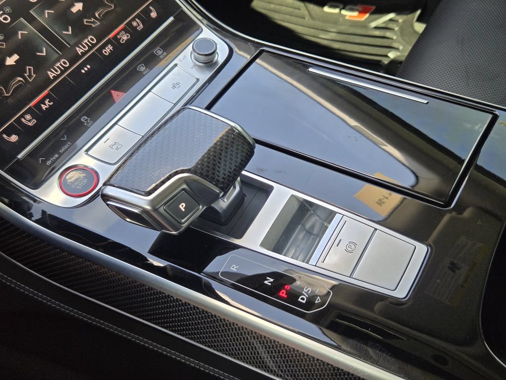 Used 2022 Audi S8 w/ S8 Comfort Plus Package AWD/4WD image 19