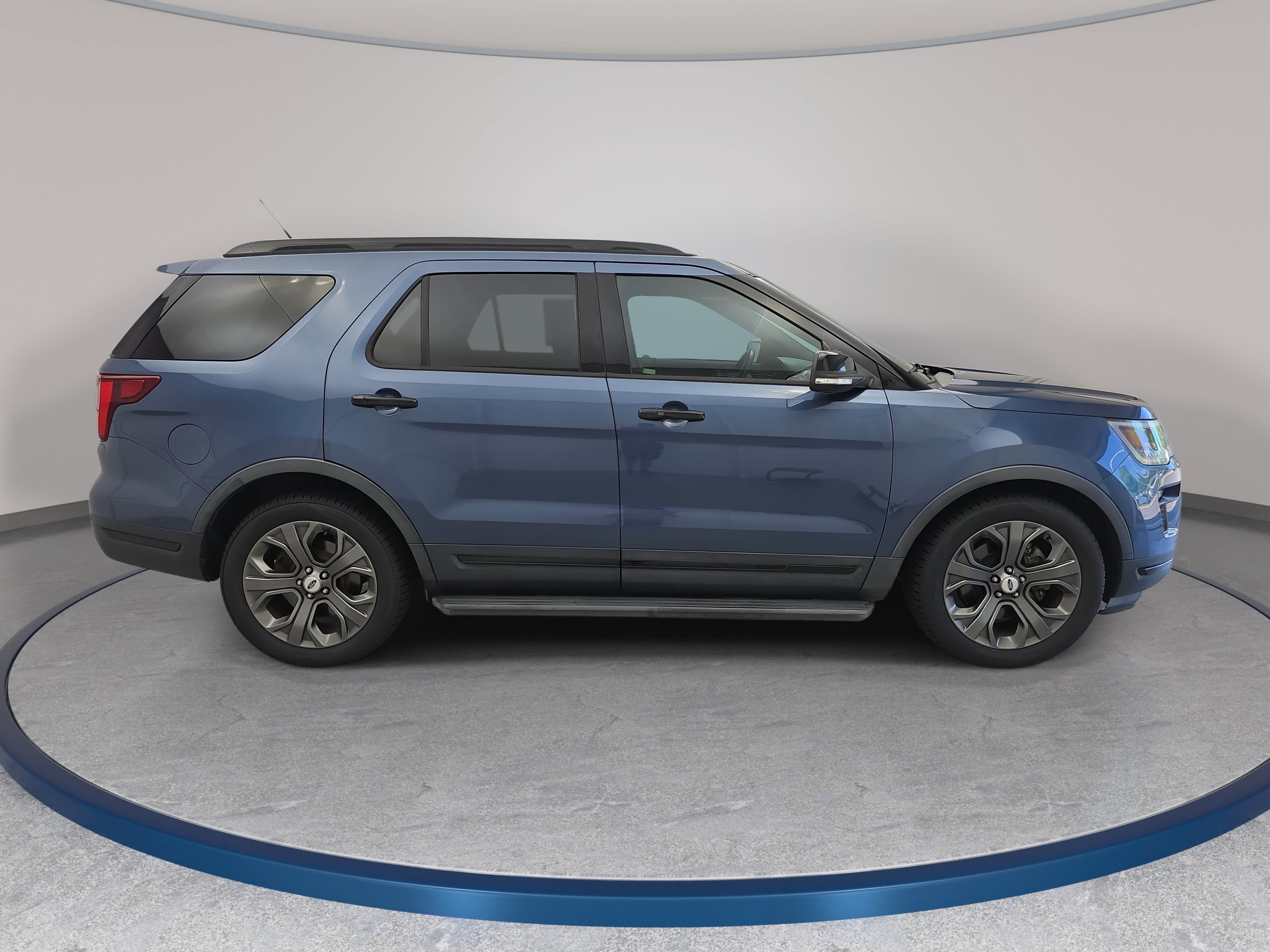 Used 2018 Ford Explorer Sport w/ Equipment Group 401A AWD/4WD image 4