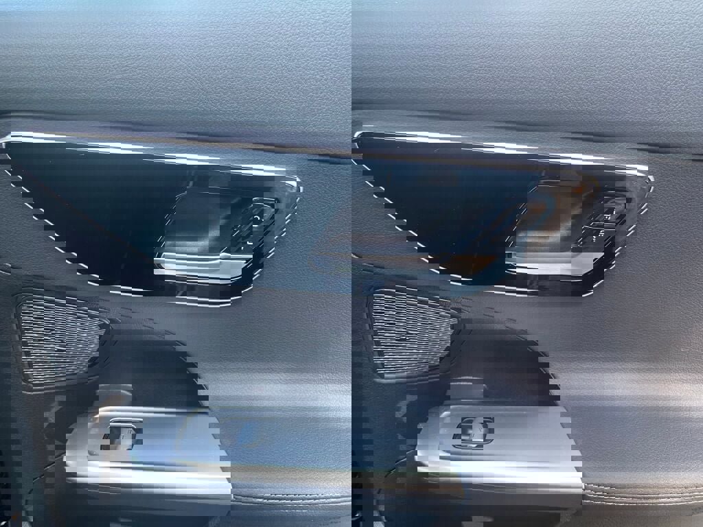 Certified 2025 Mercedes-Benz C 300 4MATIC Sedan image 21