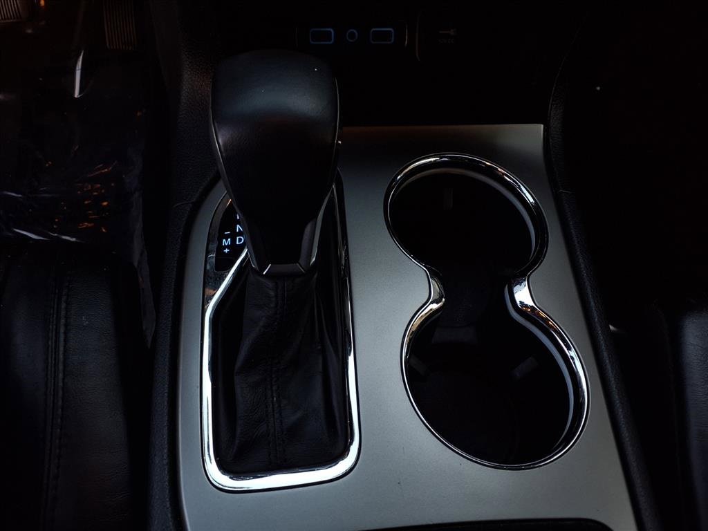 Used 2019 Jeep Grand Cherokee Limited w/ Luxury Group II image 11