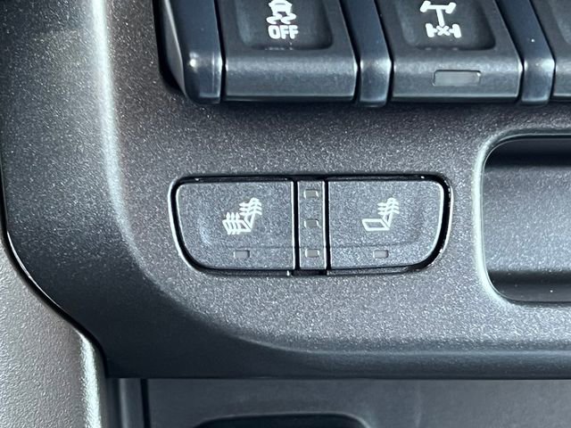Used 2020 Chevrolet Colorado ZR2 w/ ZR2 Midnight Special Edition AWD/4WD image 37