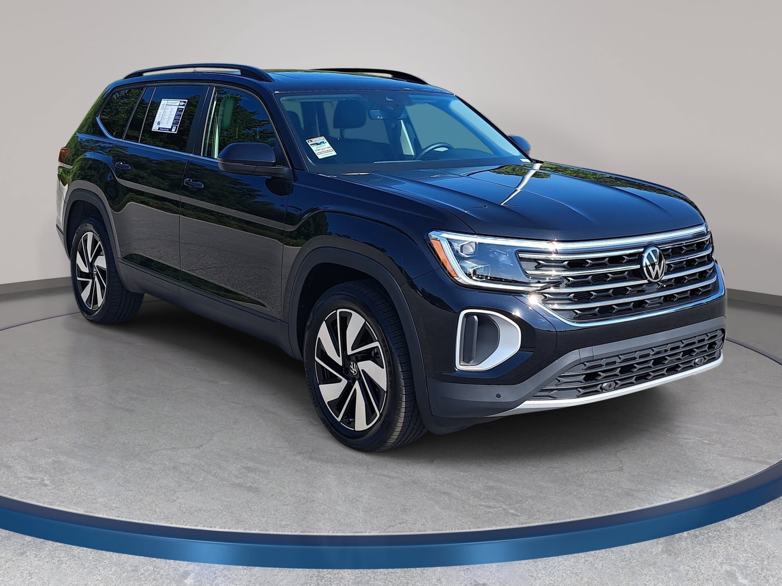 Used 2026 Volkswagen Atlas SE FWD image 3