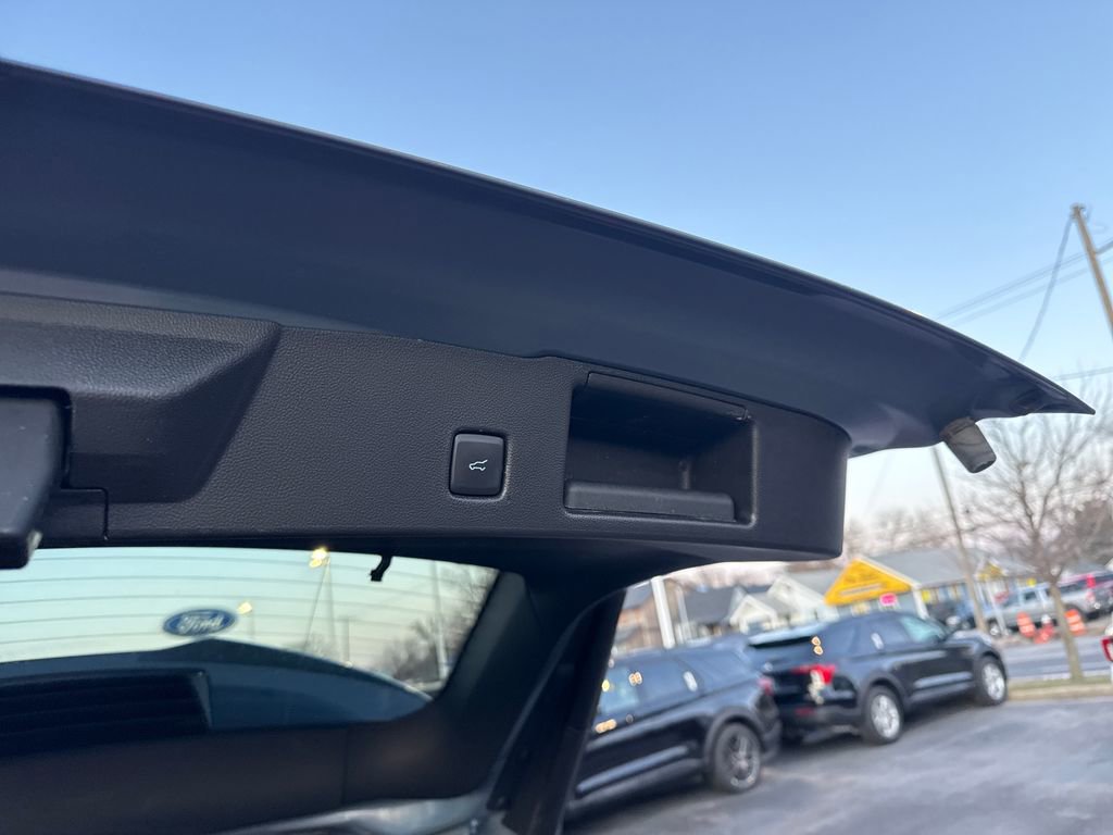 Used 2025 Ford Escape ST-Line w/ Equipment Group 301A image 13