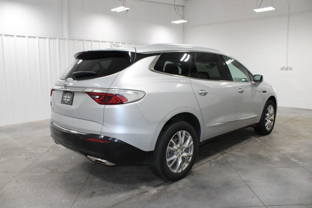 Used 2022 Buick Enclave Premium image 9