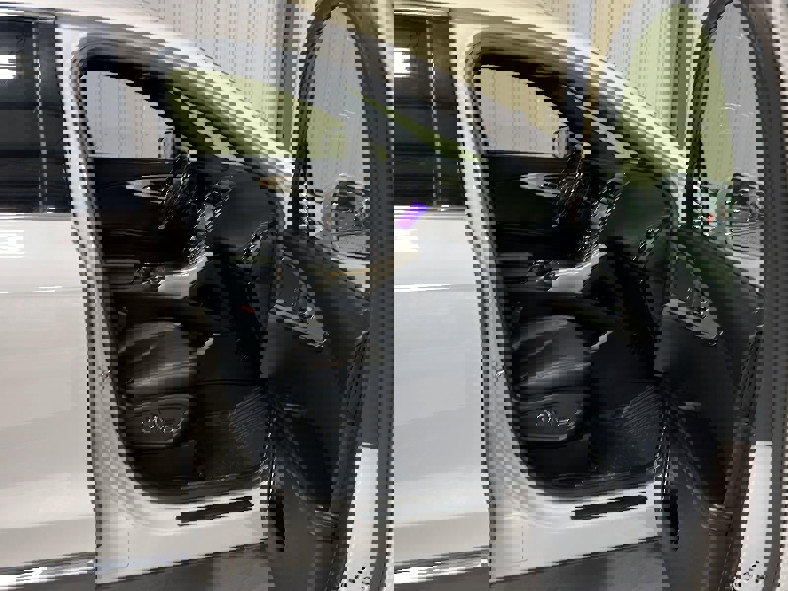 Used 2020 Lincoln Nautilus Standard w/ Equipment Group 101A image 14