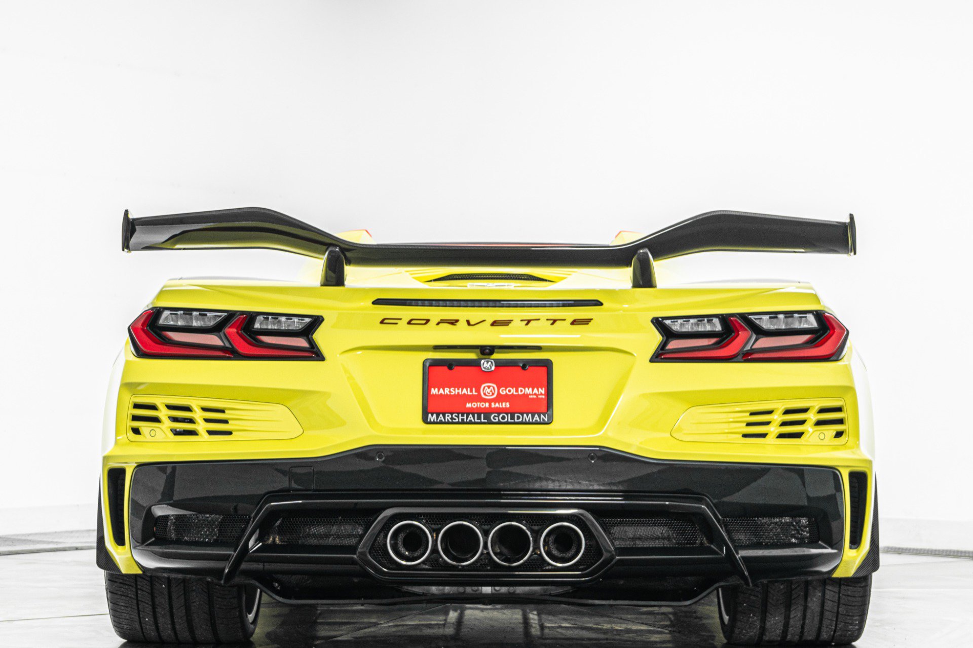 Used 2024 Chevrolet Corvette Z06 w/ Z07 Performance Package RWD image 8