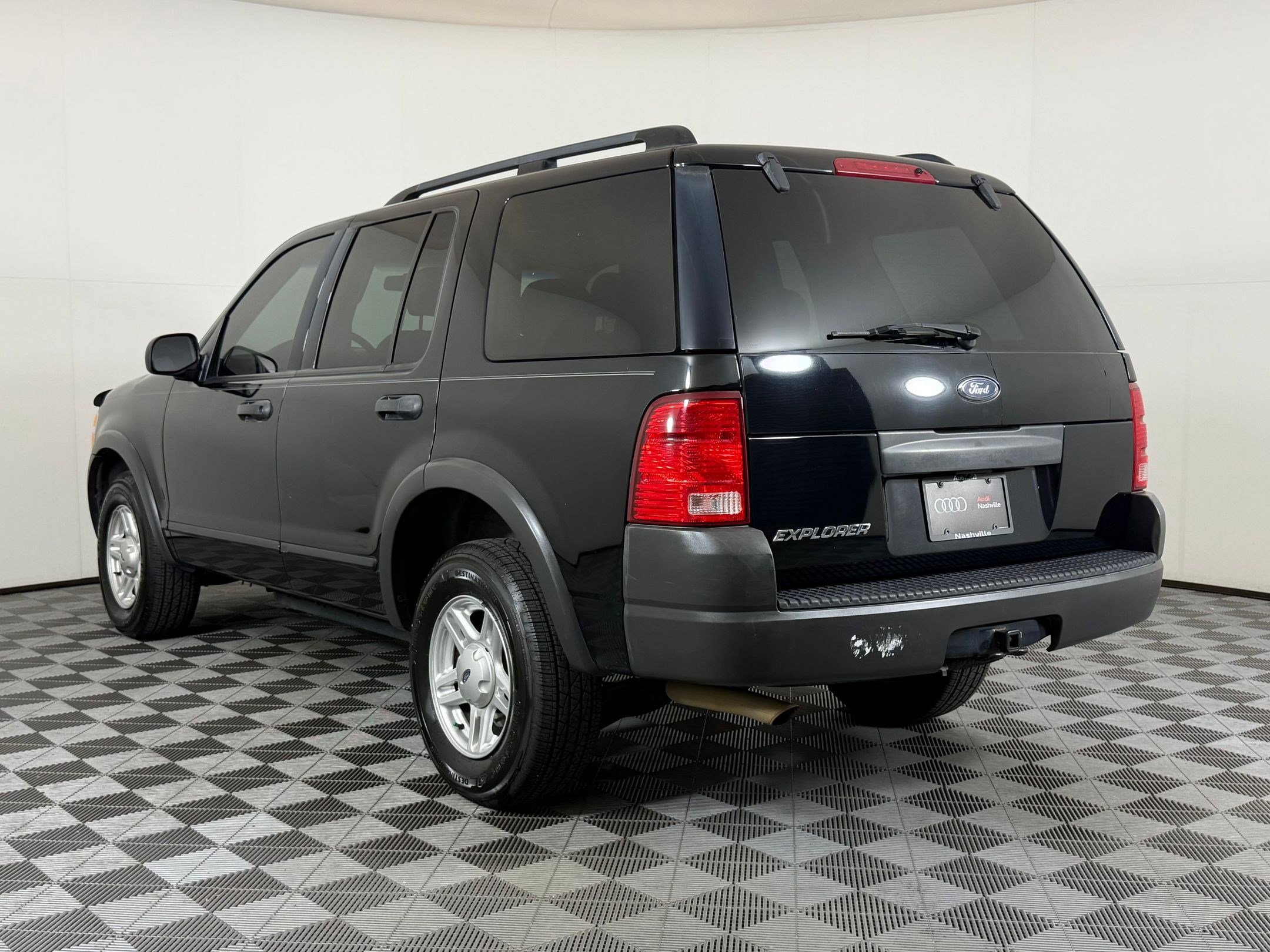 Used 2003 Ford Explorer XLS AWD/4WD image 3