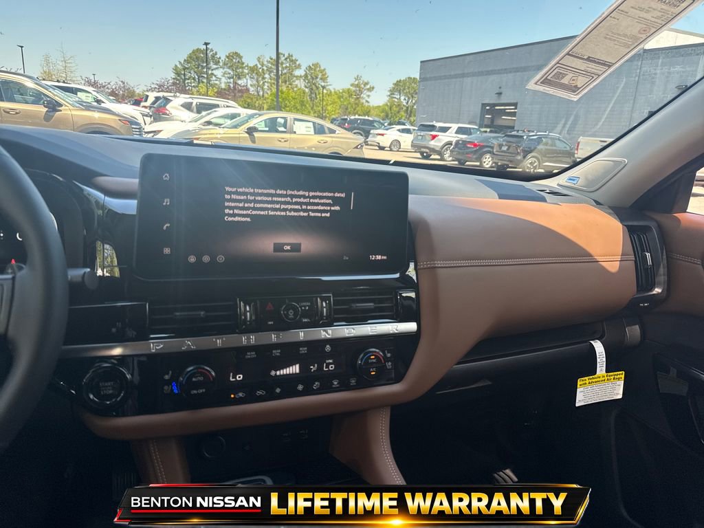 Used 2026 Nissan Pathfinder Platinum AWD/4WD image 16