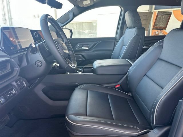 Used 2026 Chevrolet Silverado EV LT AWD/4WD image 28