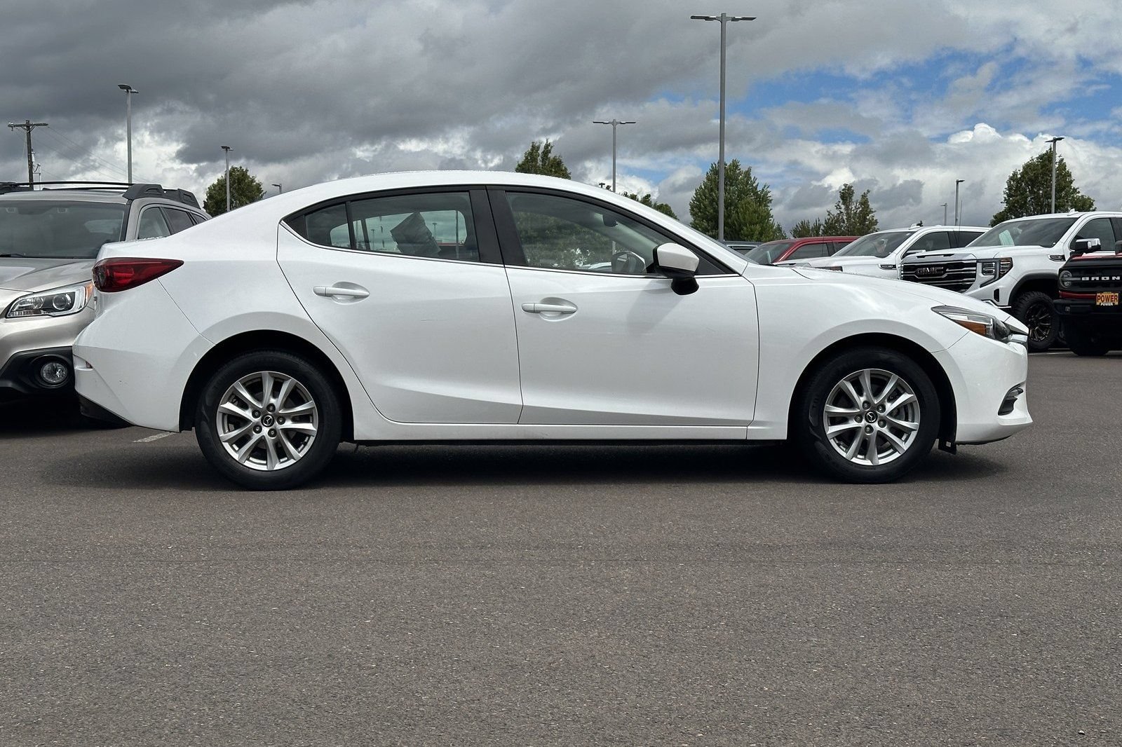 Used 2018 MAZDA MAZDA3 Sport w/ Preferred Equipment Package FWD image 3