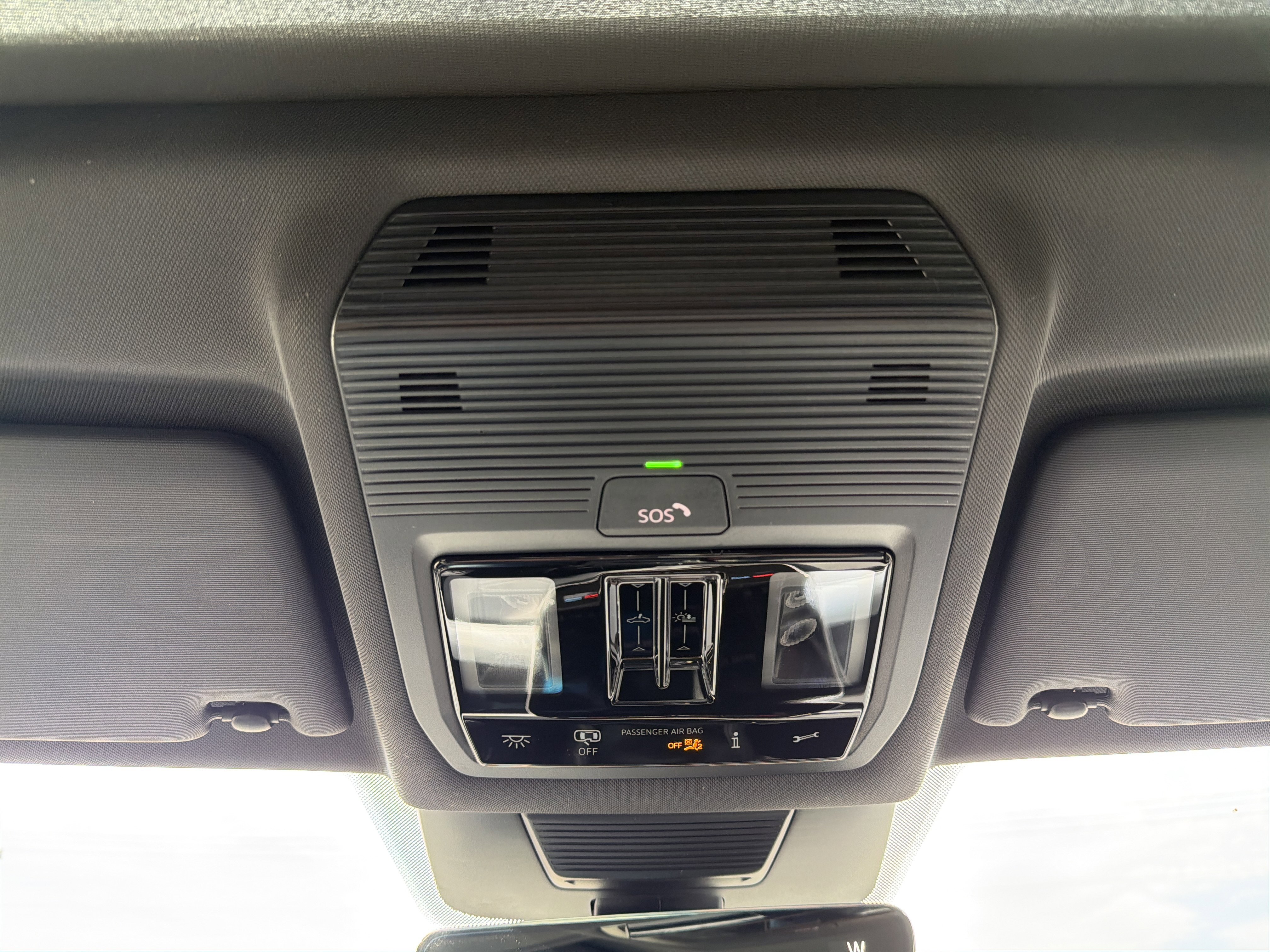 New 2026 Volkswagen Tiguan SE R-Line image 18