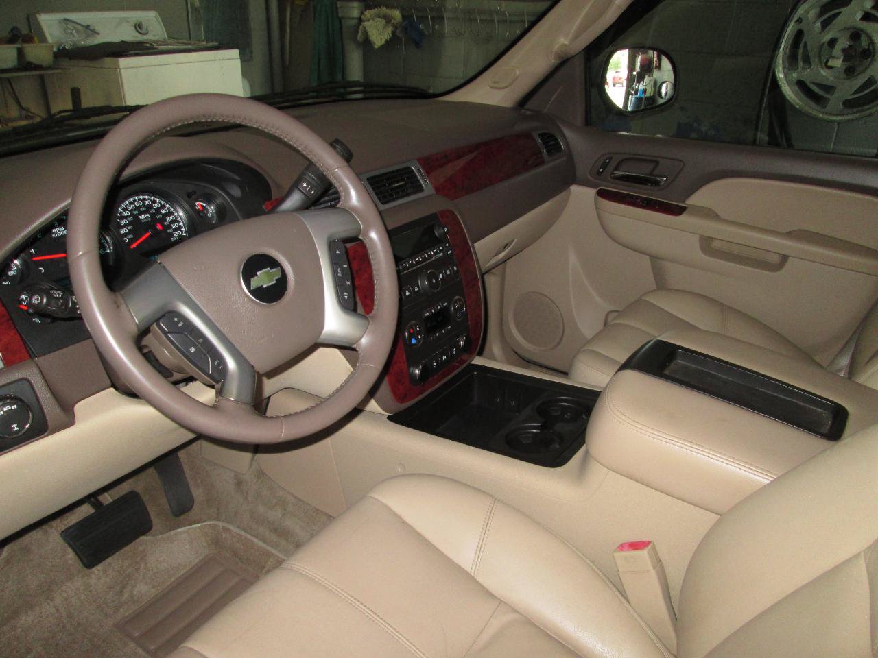 Used 2012 Chevrolet Suburban LT AWD/4WD image 25