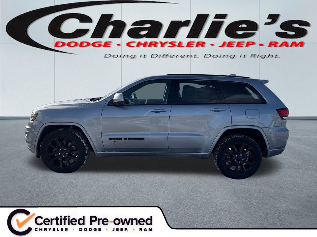 Certified 2021 Jeep Grand Cherokee Laredo X image 1