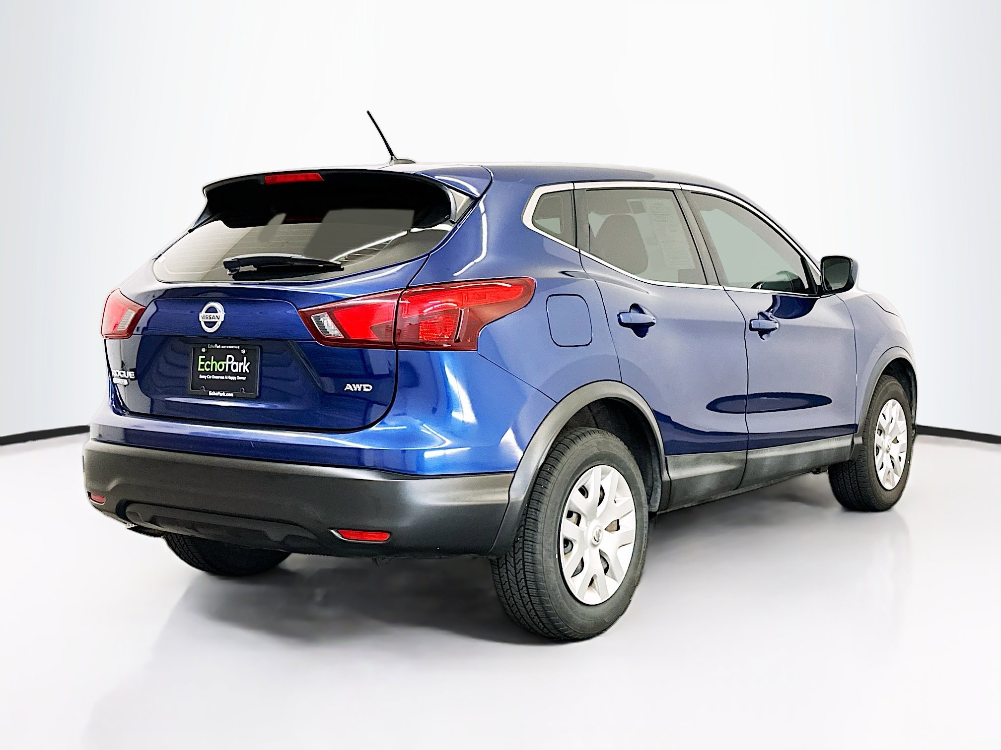 Used 2019 Nissan Rogue Sport S image 9