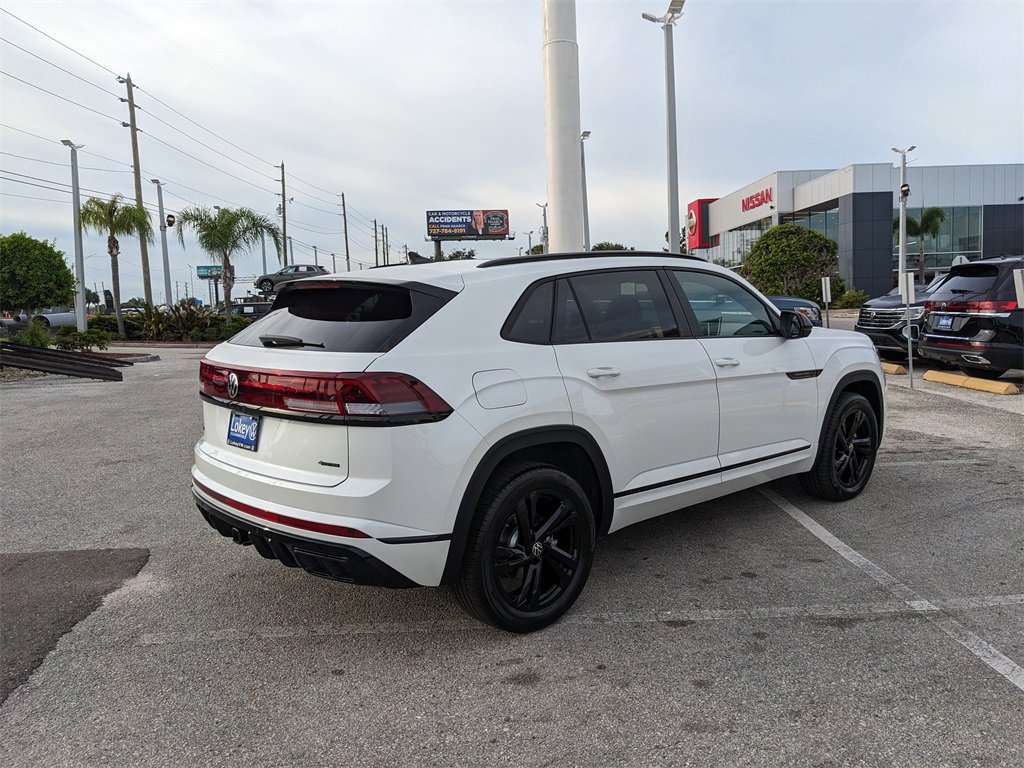 New 2026 Volkswagen Atlas Cross Sport SEL R-Line image 8