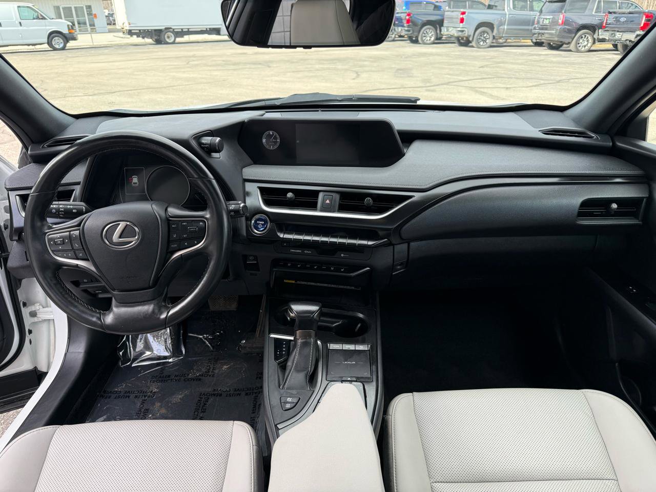 Used 2021 Lexus UX 250h UX 250h AWD w/ Premium Package image 17