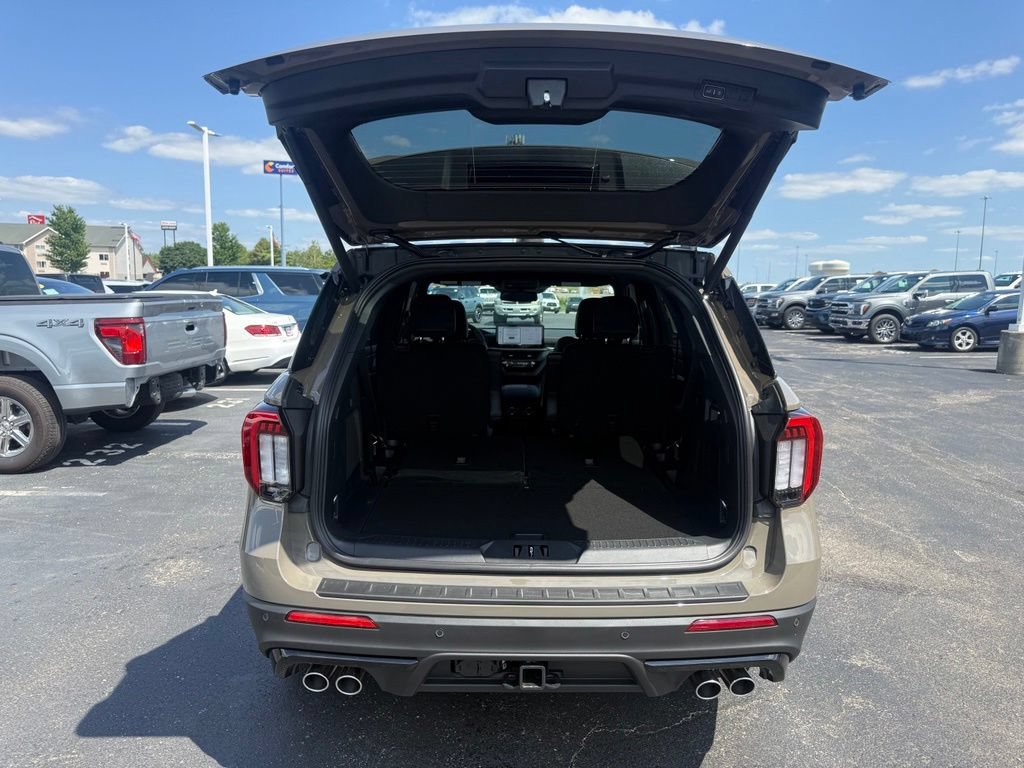 New 2026 Ford Explorer ST w/ Sun And Sound Package AWD/4WD image 45