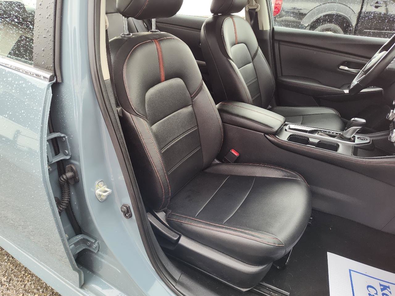 Used 2025 Nissan Sentra SR w/ SR Premium Package image 22