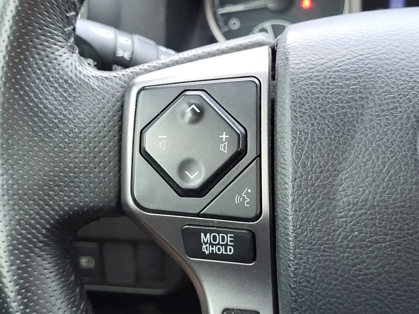 Used 2020 Toyota Tacoma SR5 RWD image 16