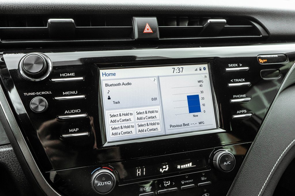 Used 2020 Toyota Camry SE image 19