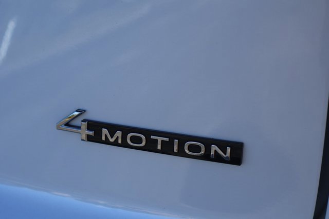 New 2026 Volkswagen Atlas Cross Sport SEL R-Line image 7