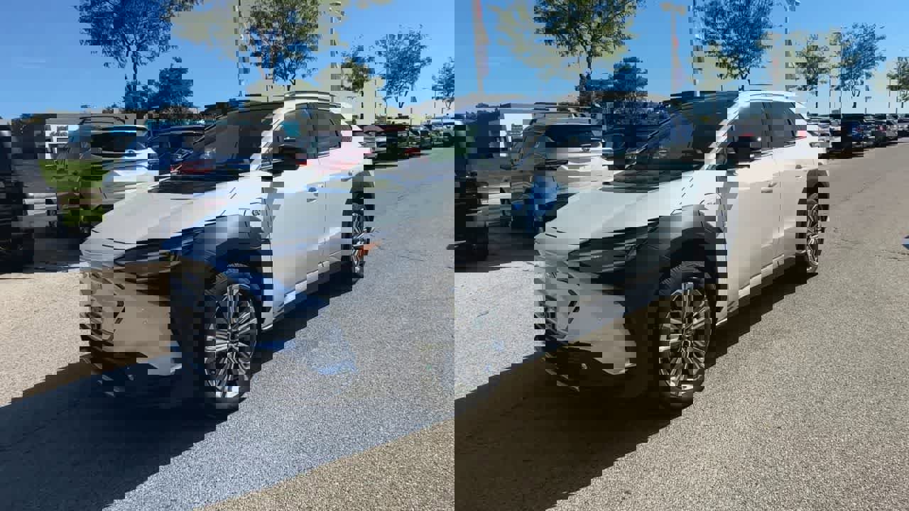 Used 2024 Subaru Solterra Touring w/ Touring Package image 4