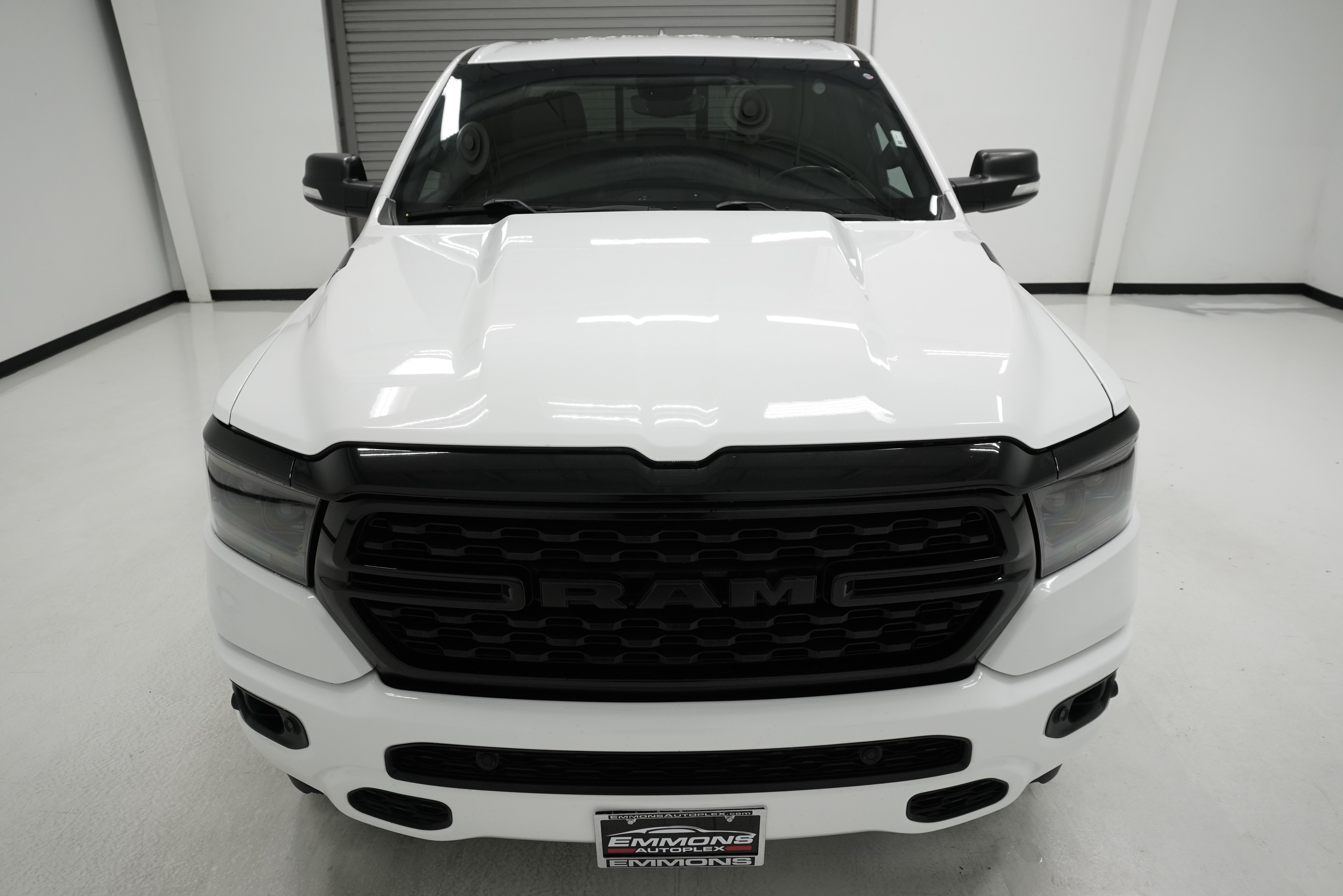 Used 2022 RAM 1500 Big Horn w/ Night Edition AWD/4WD image 2
