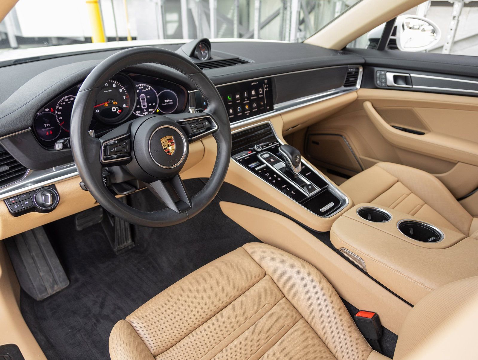 Certified 2023 Porsche Panamera 4 Platinum Edition image 4