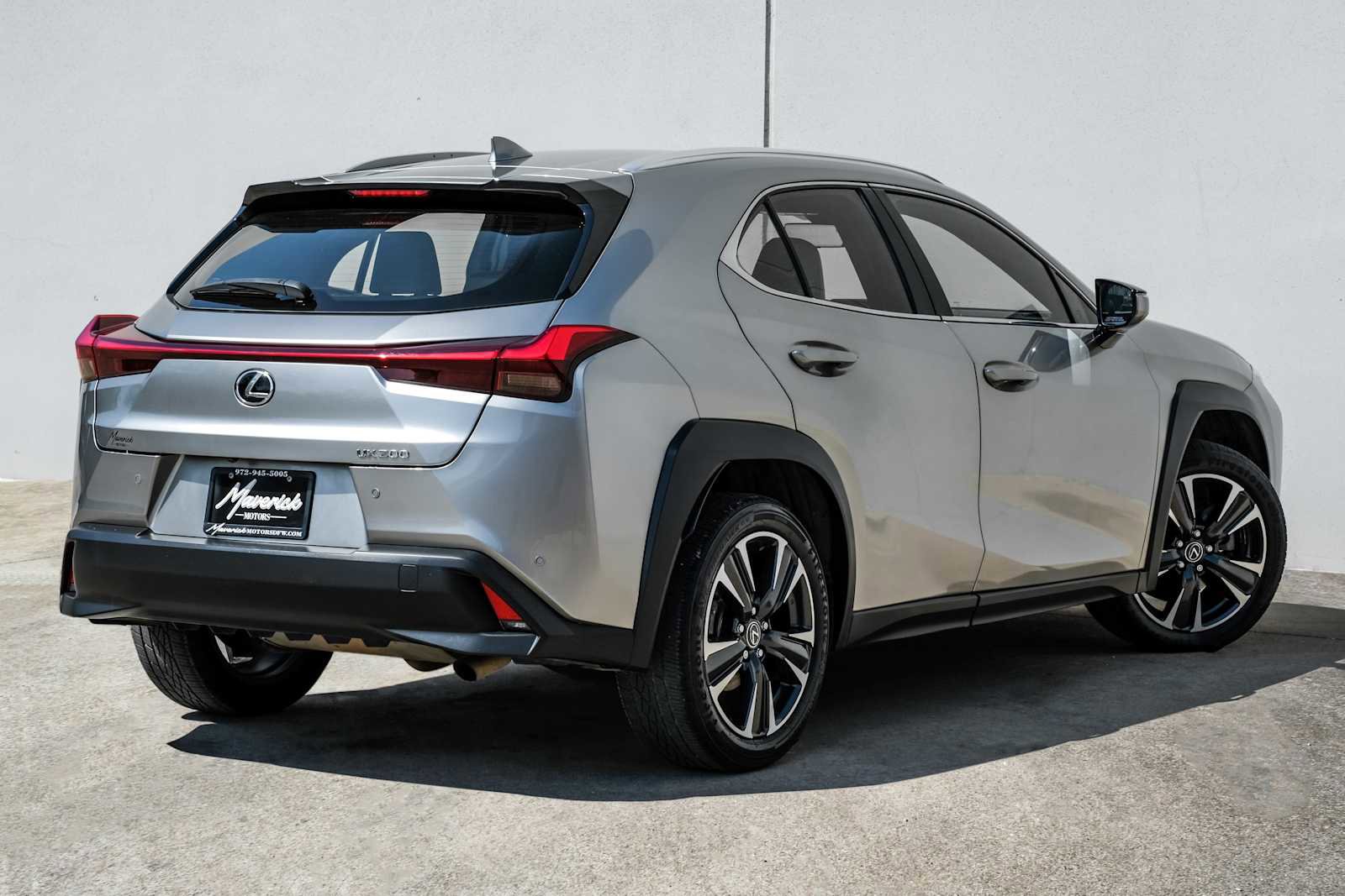 Used 2019 Lexus UX 200 image 8