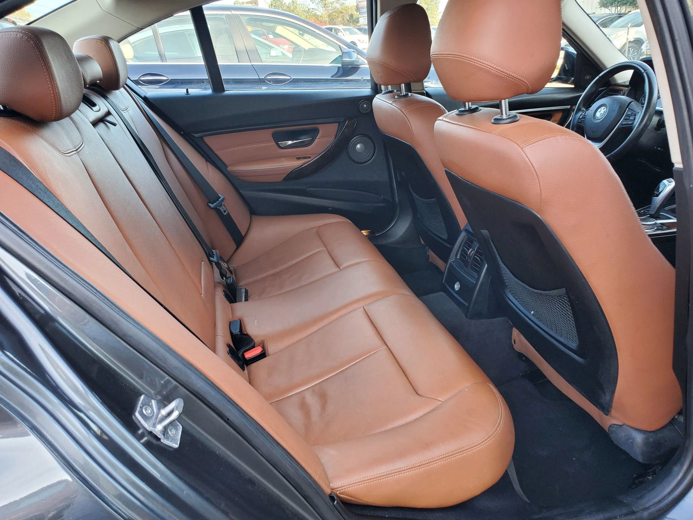 Used 2015 BMW ActiveHybrid 3 w/ Technology Package RWD image 27
