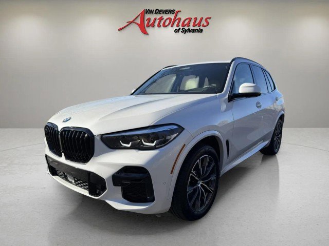 Used 2022 BMW X5 xDrive40i w/ M Sport Package image 3