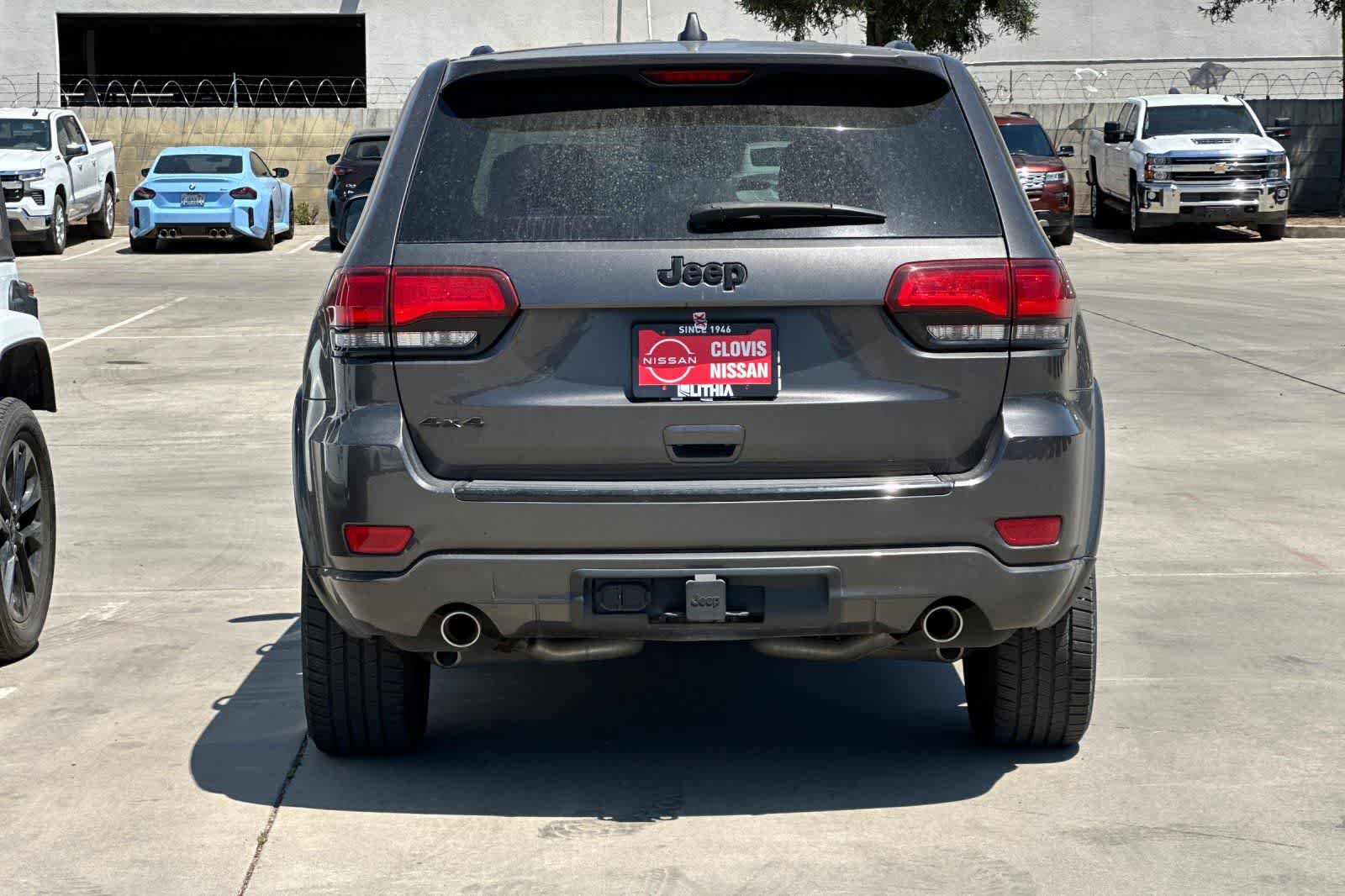 Used 2015 Jeep Grand Cherokee Altitude AWD/4WD image 8