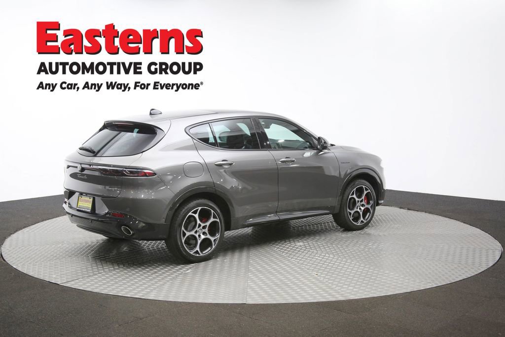 Used 2024 Alfa Romeo Tonale Veloce w/ Active Assist Package image 39