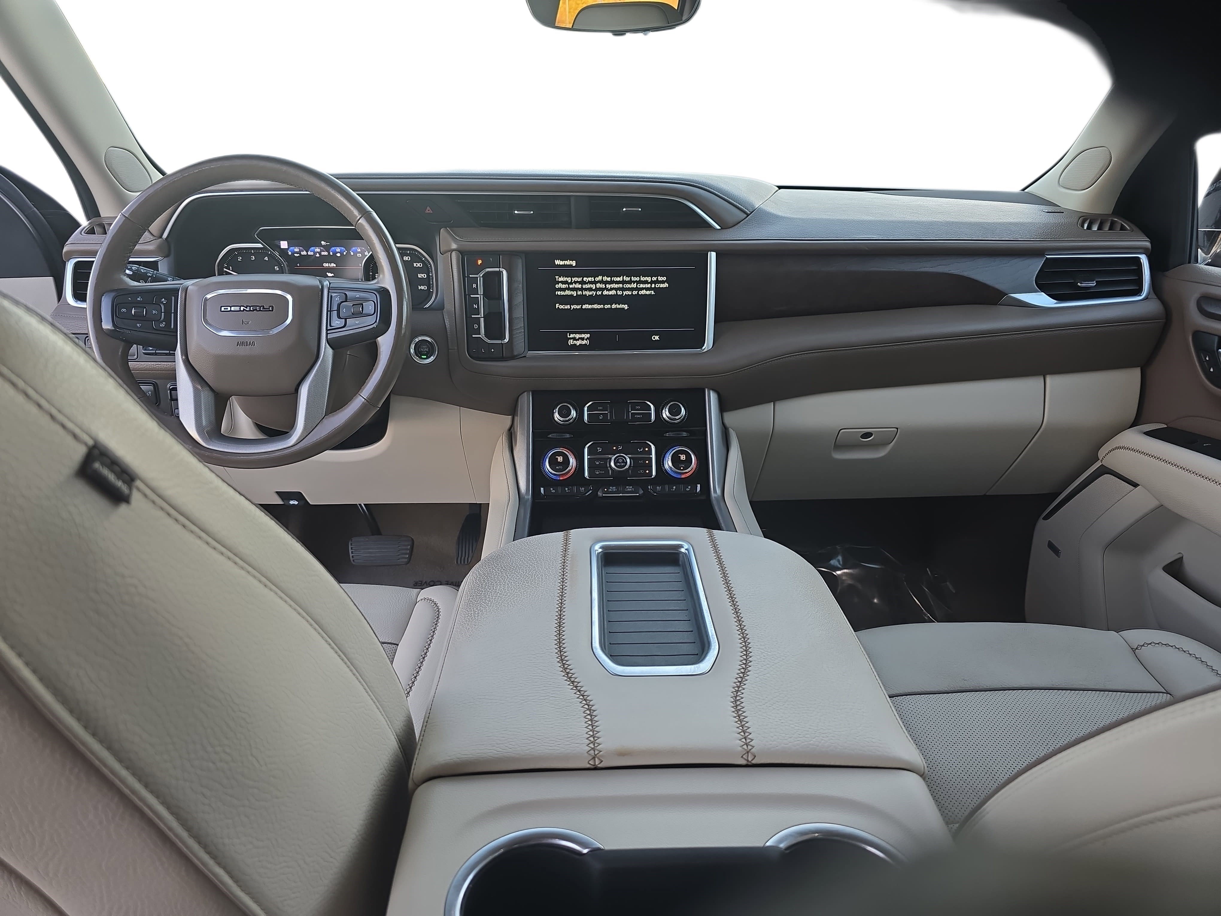 Used 2021 GMC Yukon Denali w/ Denali Premium Package image 9