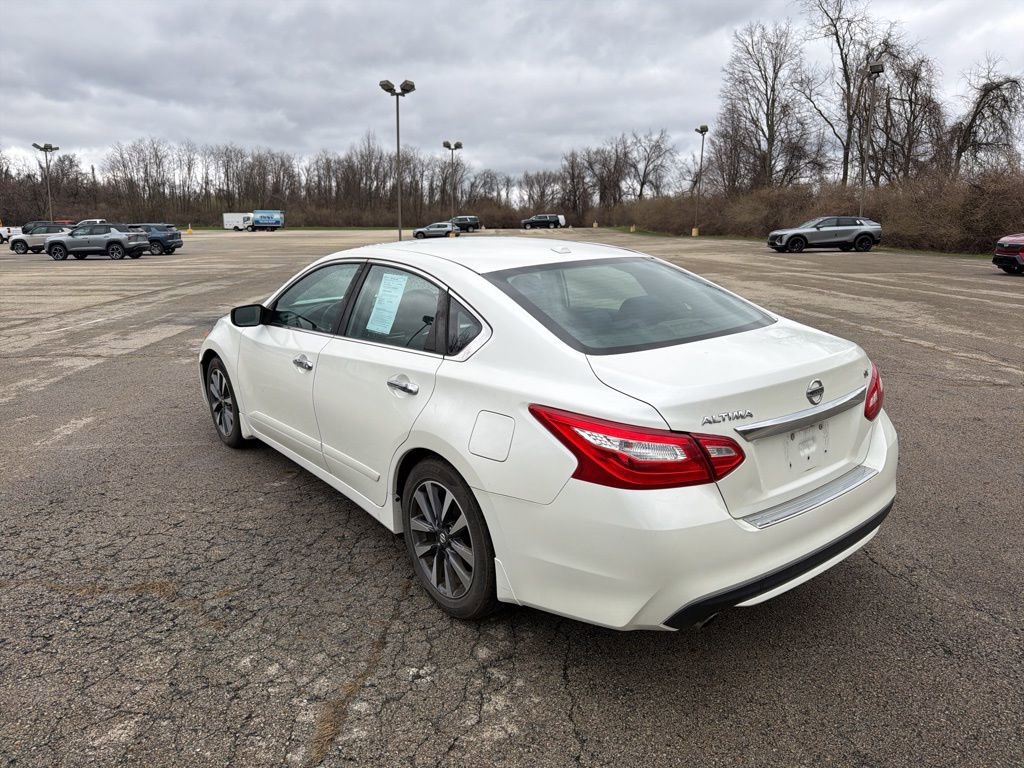 Used 2017 Nissan Altima 2.5 SV image 5
