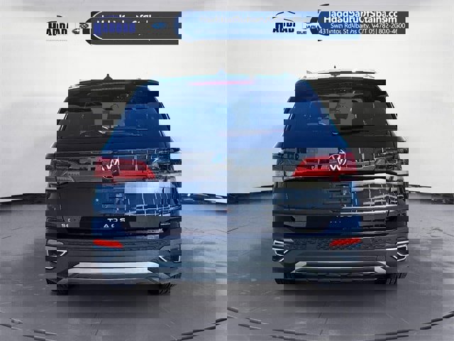 Used 2022 Volkswagen Taos SE w/ Panoramic Sunroof Package image 4