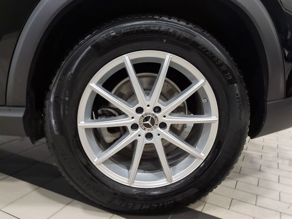 Used 2025 Mercedes-Benz GLE 350 4MATIC image 29