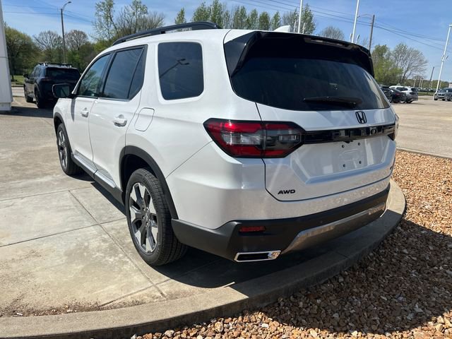 New 2026 Honda Pilot Touring image 3