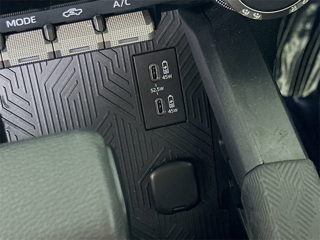 Used 2025 Toyota Tacoma TRD Off-Road image 29