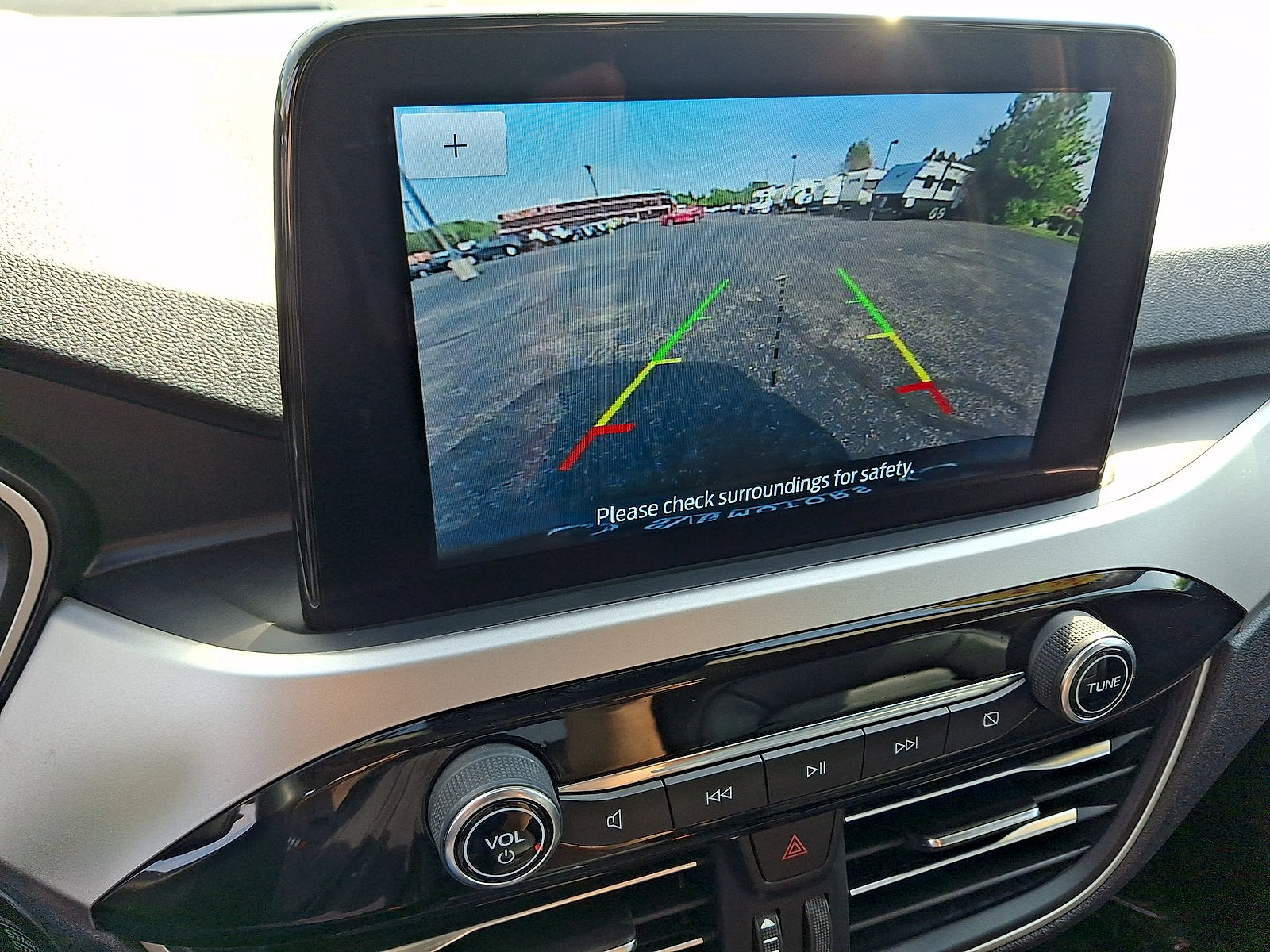 Used 2020 Ford Escape SE FWD image 15