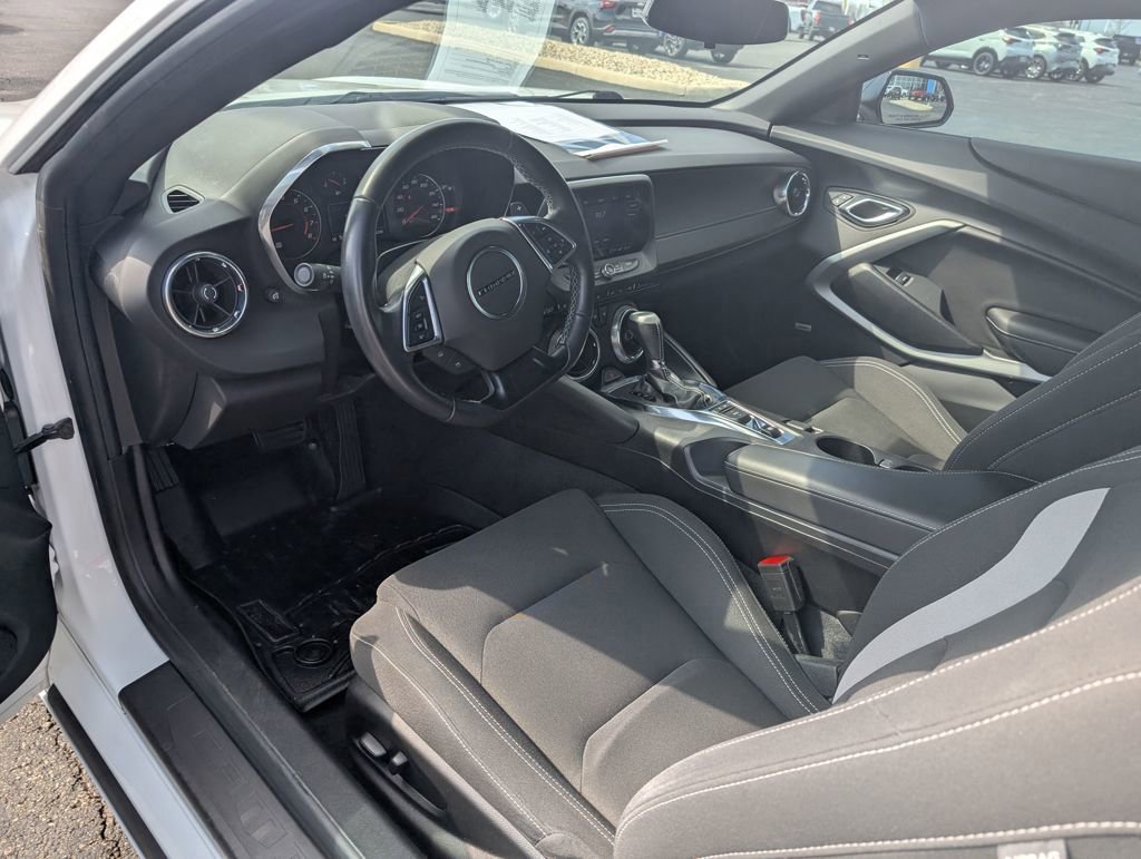 Used 2022 Chevrolet Camaro LT w/ RS Package image 10
