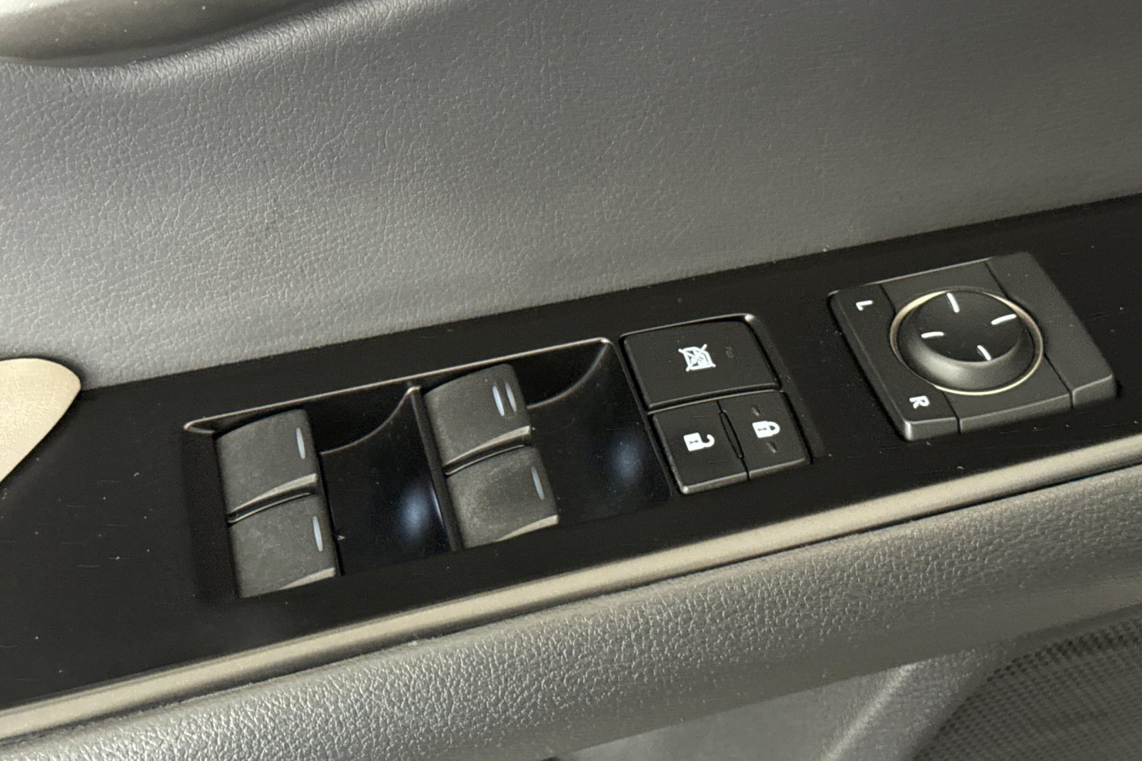 Used 2021 Lexus UX 250h w/ Accessory Package (Z1) AWD/4WD image 13