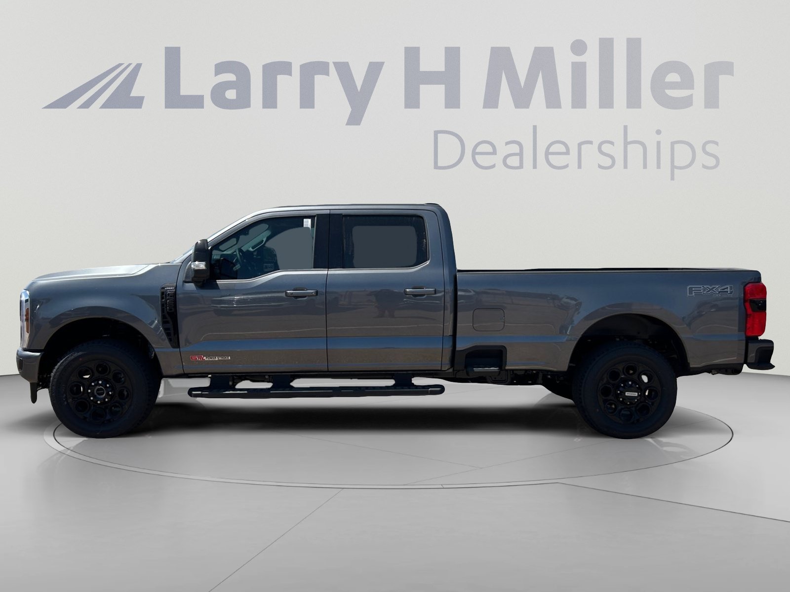 New 2026 Ford F350 Lariat w/ Black Appearance Package AWD/4WD image 2