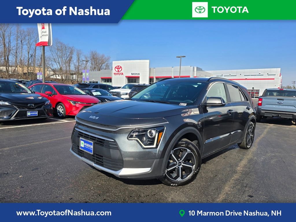 Used 2025 Kia Niro EX FWD image 1