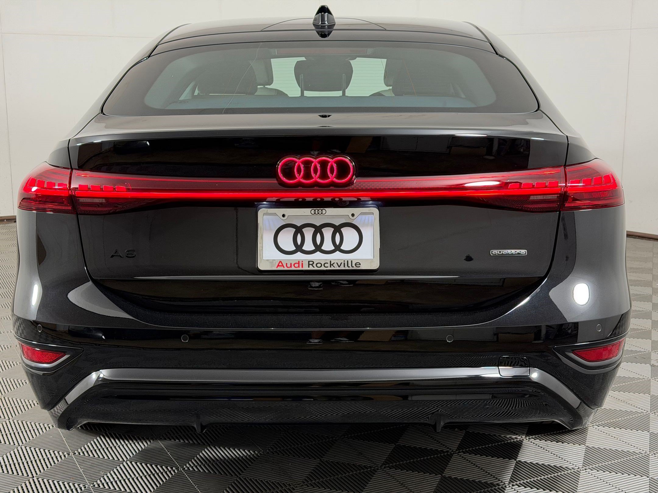 Certified 2025 Audi A6 e-tron Premium w/ Ultra Package AWD/4WD image 10