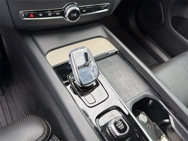 Used 2022 Volvo XC60 B6 Inscription w/ Advanced Package image 20